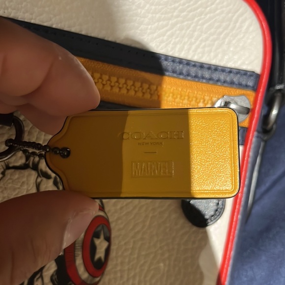 Coach limited edition marvel - Picture 5 of 5